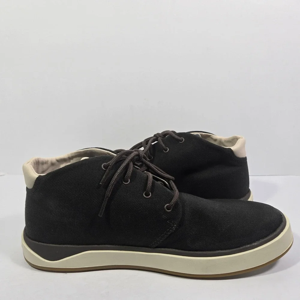 OluKai papaku chukka